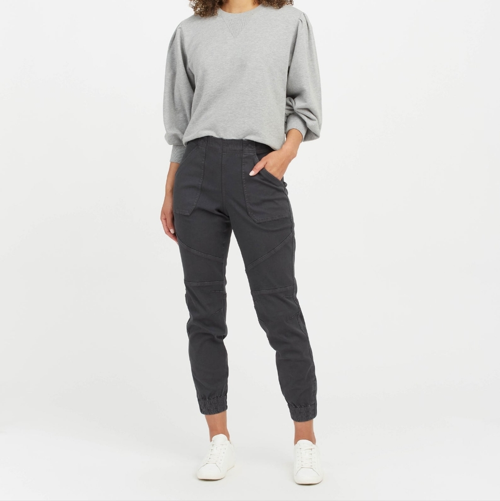 Spanx Stretch Twill Cargo Jogger In Washed Black Utility Pants Ankle Zip L NWT